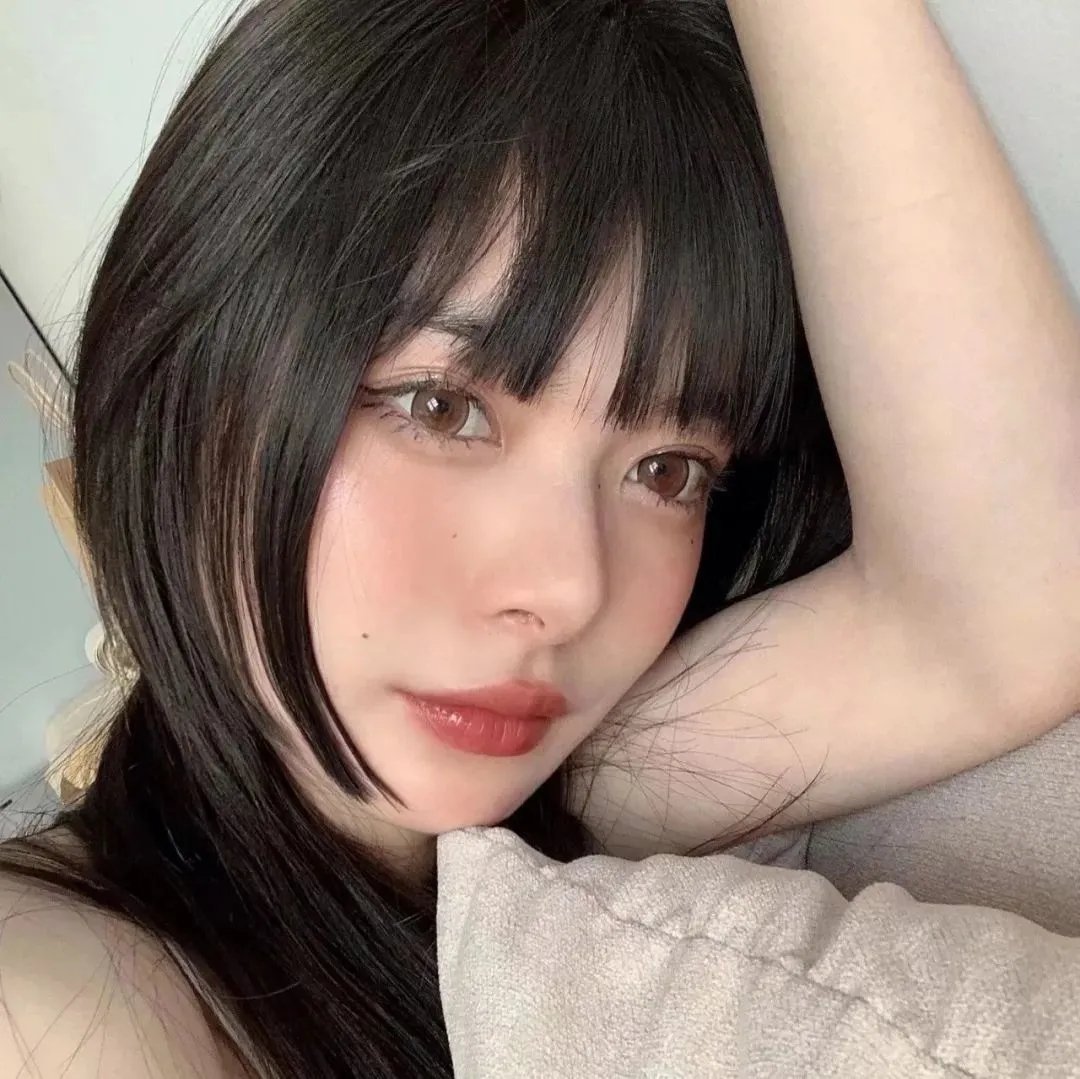 我才不要和人类恋爱呢